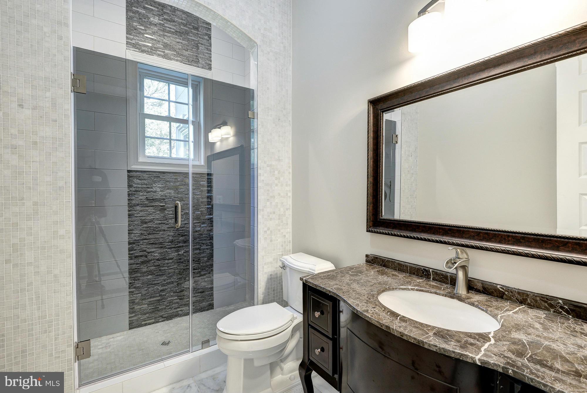 8965 Brook Road McLean, VA 22102 - Photo 14 of 30 Bath
