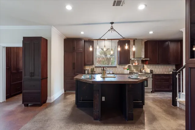 $899,000 | 8916 Pepper Rock Drive, Austin, TX 78717