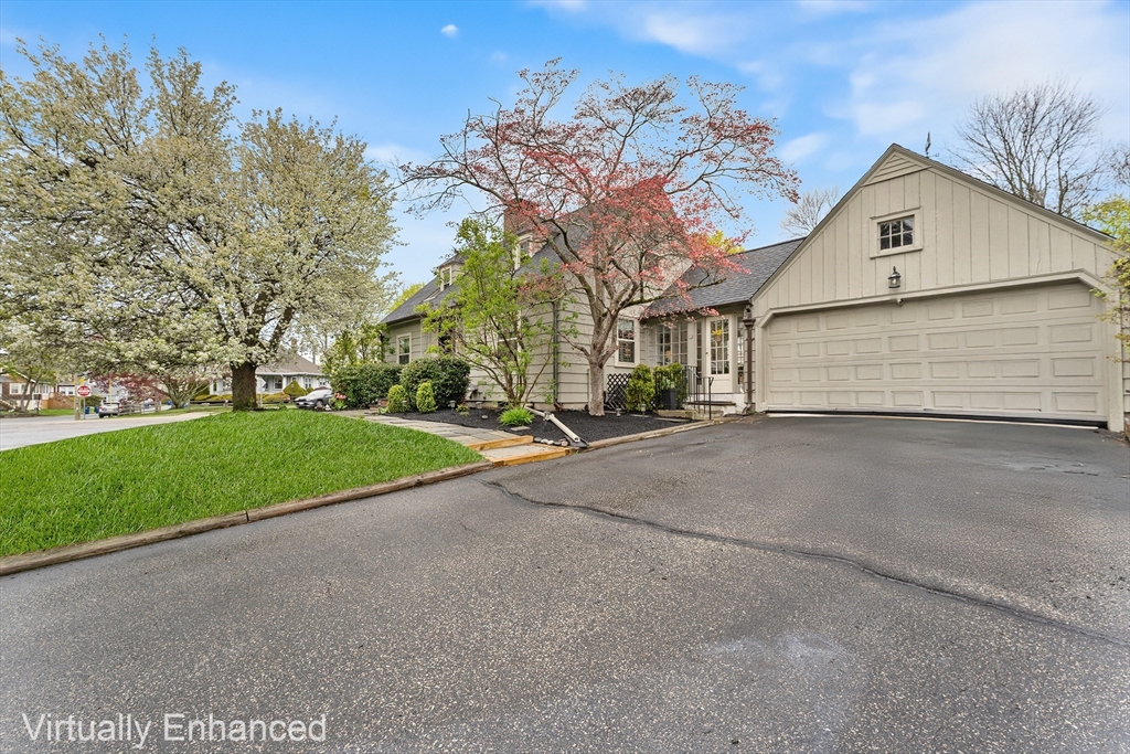 199 Hawthorn Road Braintree, MA 02184 - Photo 2 of 26 Gallery Image 2