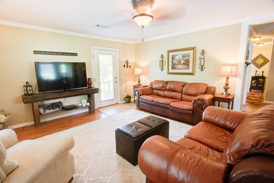 546 Pear Tree Road Auburn, AL 36830 - Photo 3 of 24 Gallery Image 3