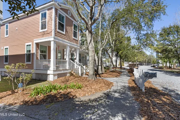 $354,000 | 2207 Government Street, Unit 17, Ocean Springs, MS 39564