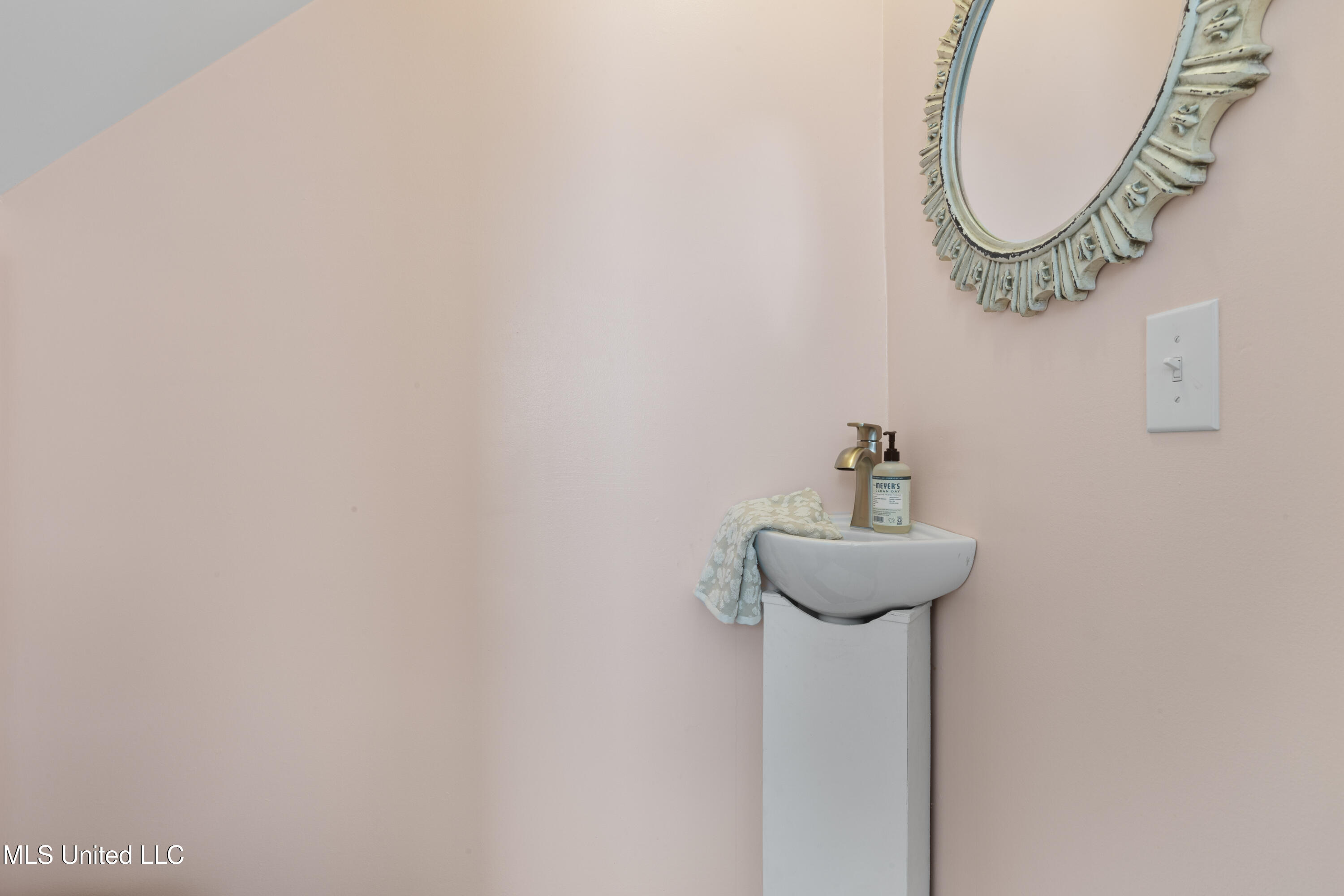 2207 Government Street, Unit 17 Ocean Springs, MS 39564 - Photo 26 of 30 026