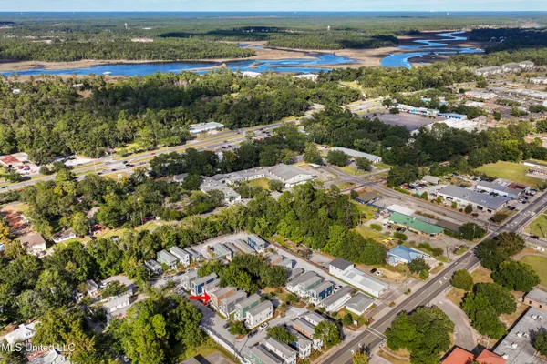 $354,000 | 2207 Government Street, Unit 17, Ocean Springs, MS 39564