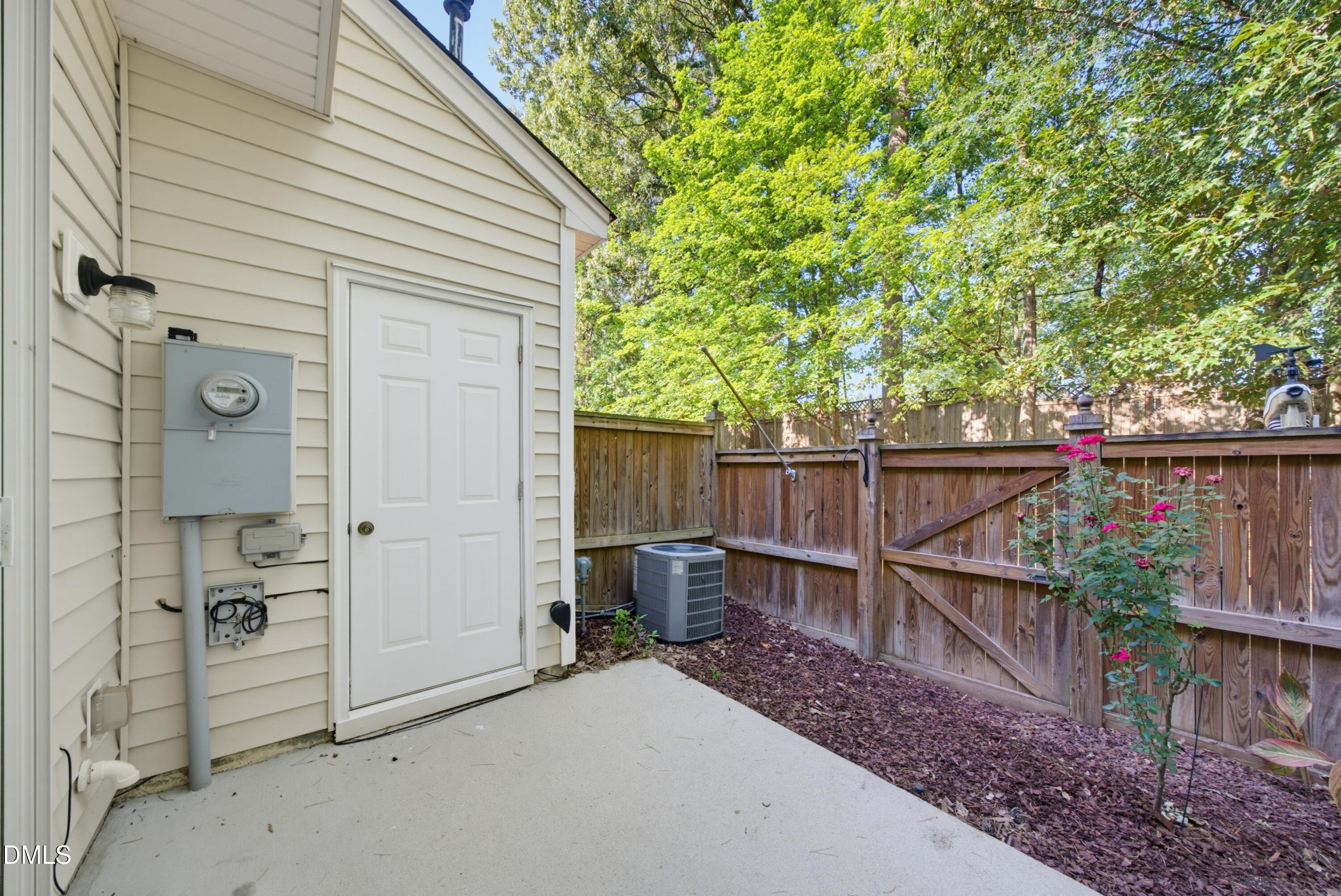 1610 Brook Fern Way Raleigh, NC 27609 - Photo 24 of 26 DSC01968