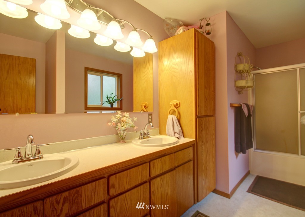 16125 Mountain View Road Mount Vernon, WA 98274 - Photo 12 of 25 Gallery Image 12