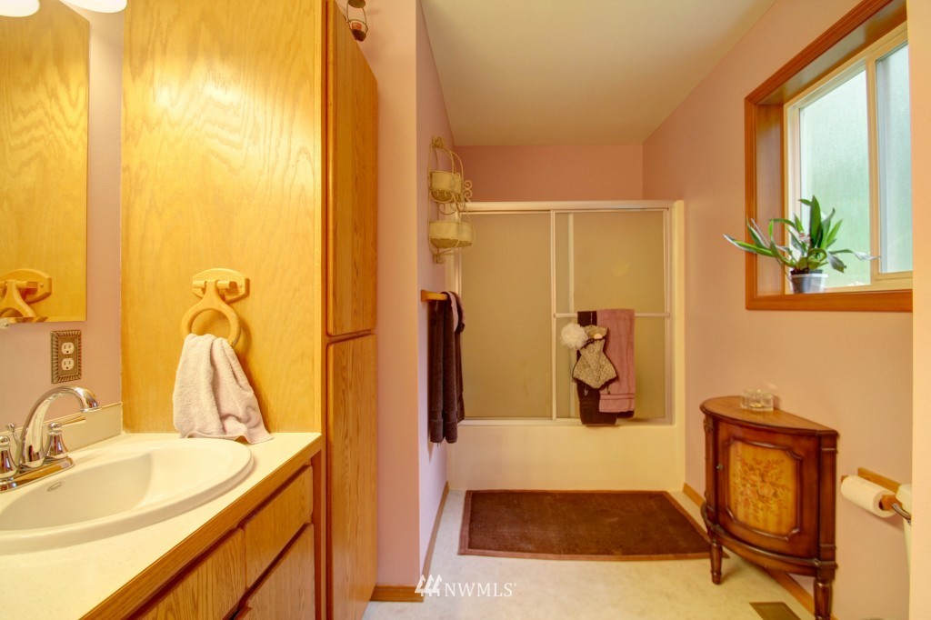 16125 Mountain View Road Mount Vernon, WA 98274 - Photo 13 of 25 Gallery Image 13