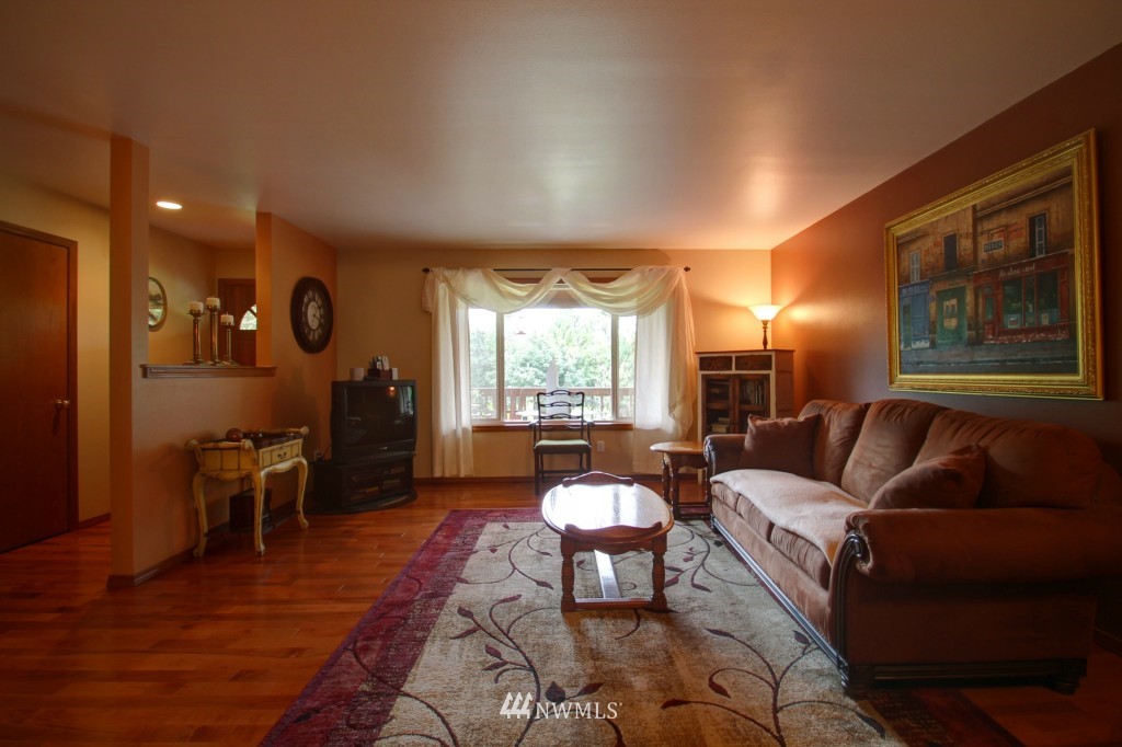 16125 Mountain View Road Mount Vernon, WA 98274 - Photo 6 of 25 Gallery Image 6