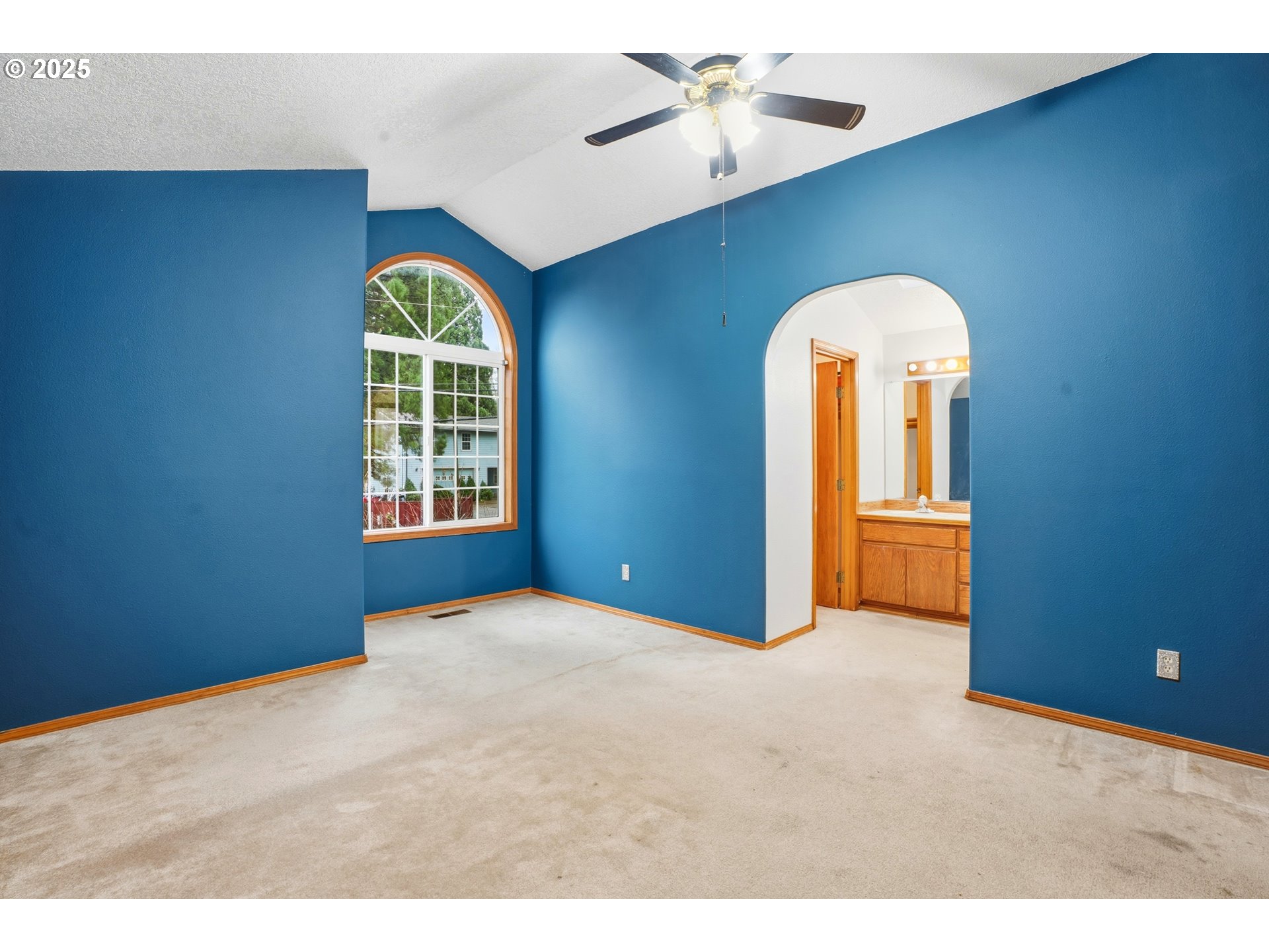 4724 Southeast Powell Valley Road Gresham, OR 97080 - Photo 13 of 28 a view of an empty room with a window