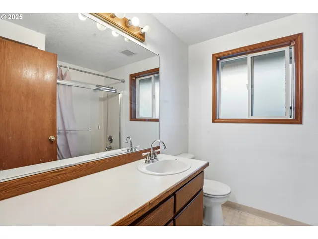 $530,000 | 4724 Southeast Powell Valley Road, Gresham, OR 97080