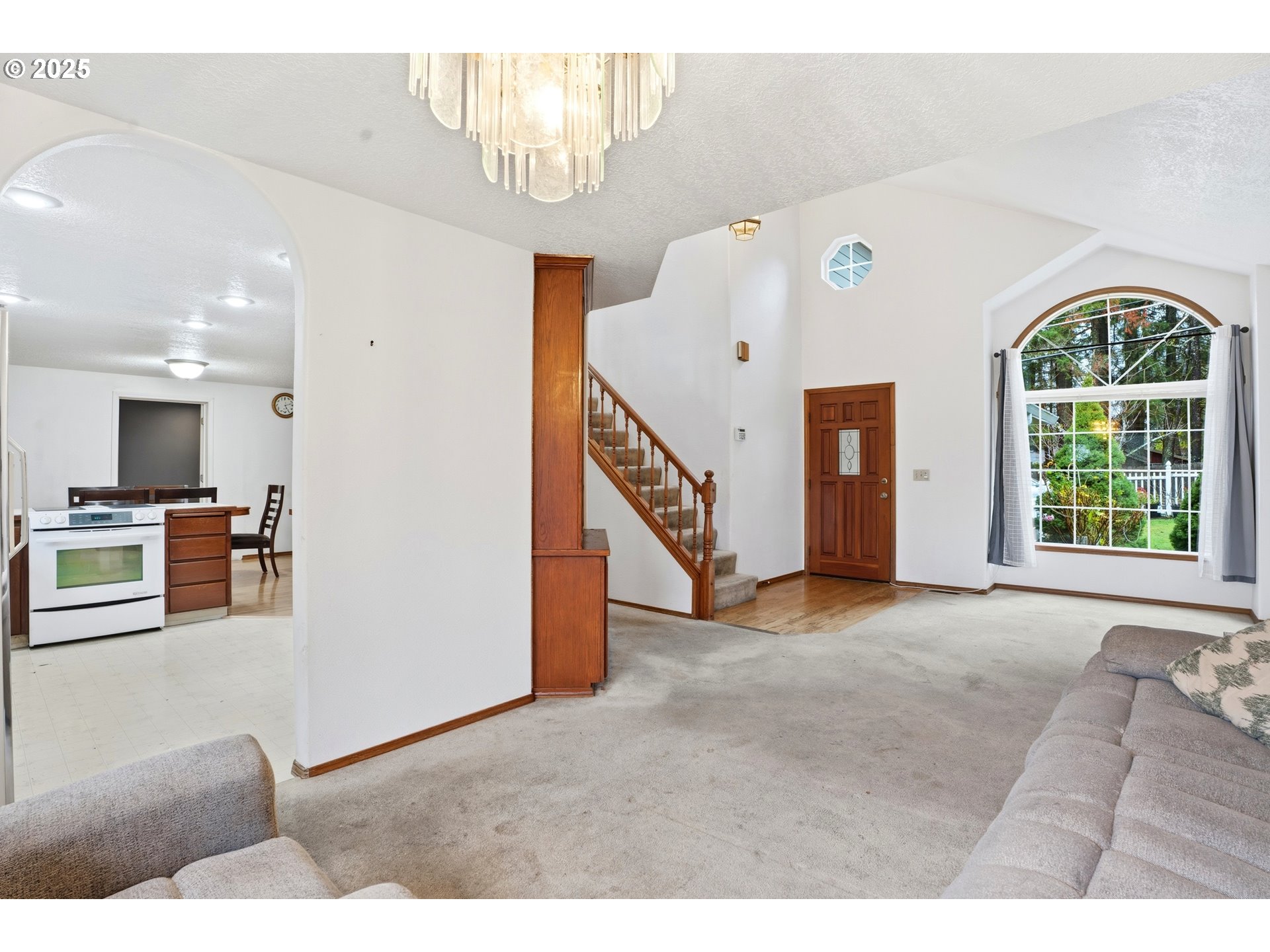 4724 Southeast Powell Valley Road Gresham, OR 97080 - Photo 6 of 28 a view interior of a house and natural light