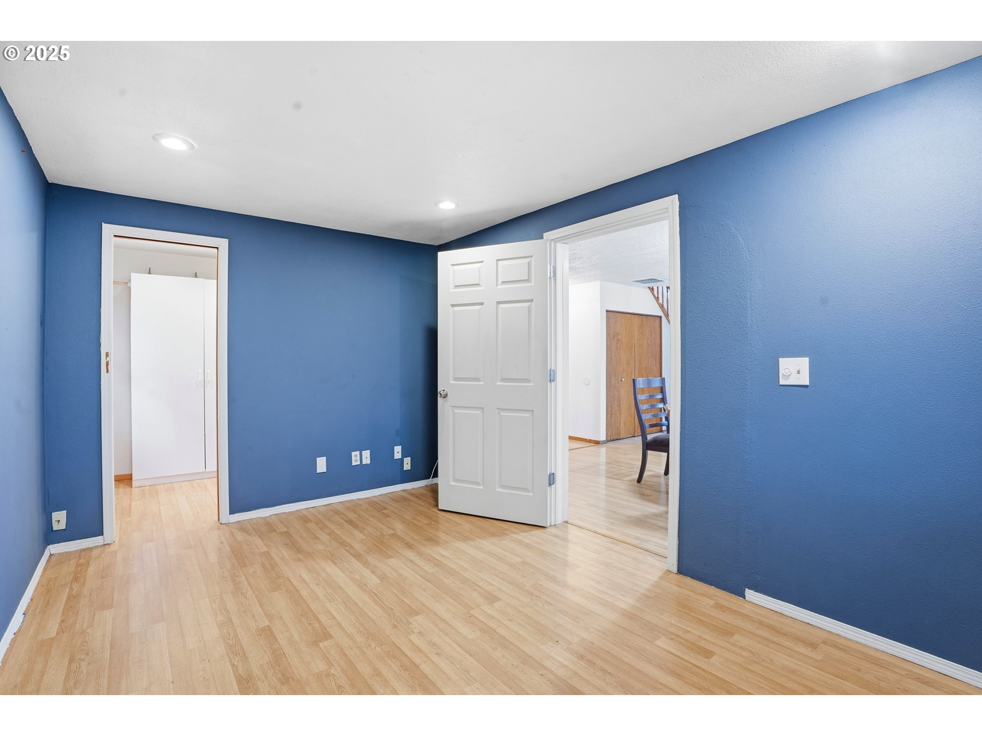 4724 Southeast Powell Valley Road Gresham, OR 97080 - Photo 10 of 28 a view of an empty room