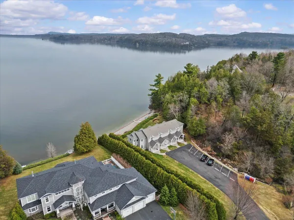 $2,900 | 38 Pebble Beach Road, Unit 3, Colchester, VT 05446