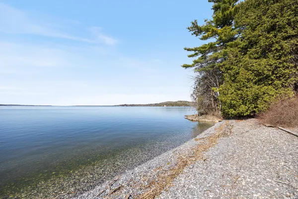 $2,900 | 38 Pebble Beach Road, Unit 3, Colchester, VT 05446