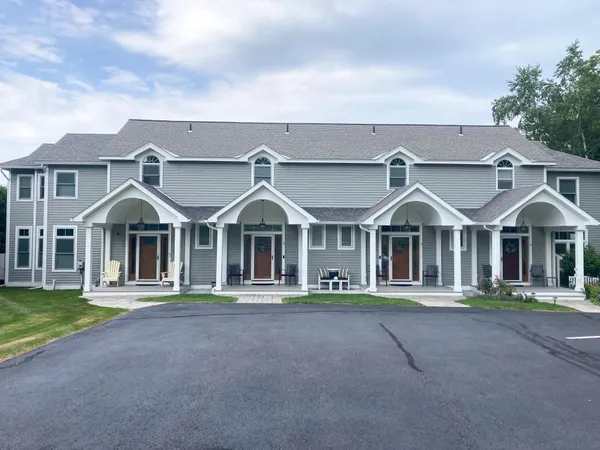 $2,900 | 38 Pebble Beach Road, Unit 3, Colchester, VT 05446