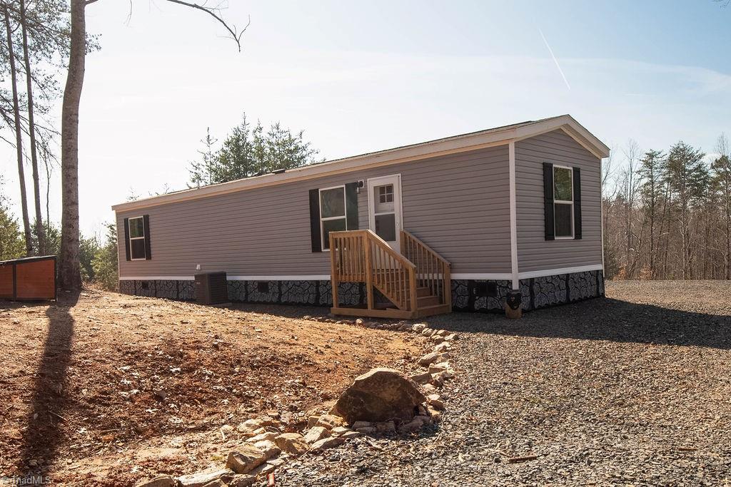 275 Beaver Creek Road Mayodan, NC 27027 - Photo 11 of 18