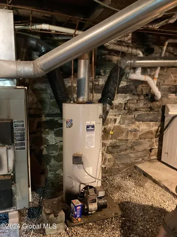 $160,000 | 3098 Broad Street, Port Henry, NY 12974