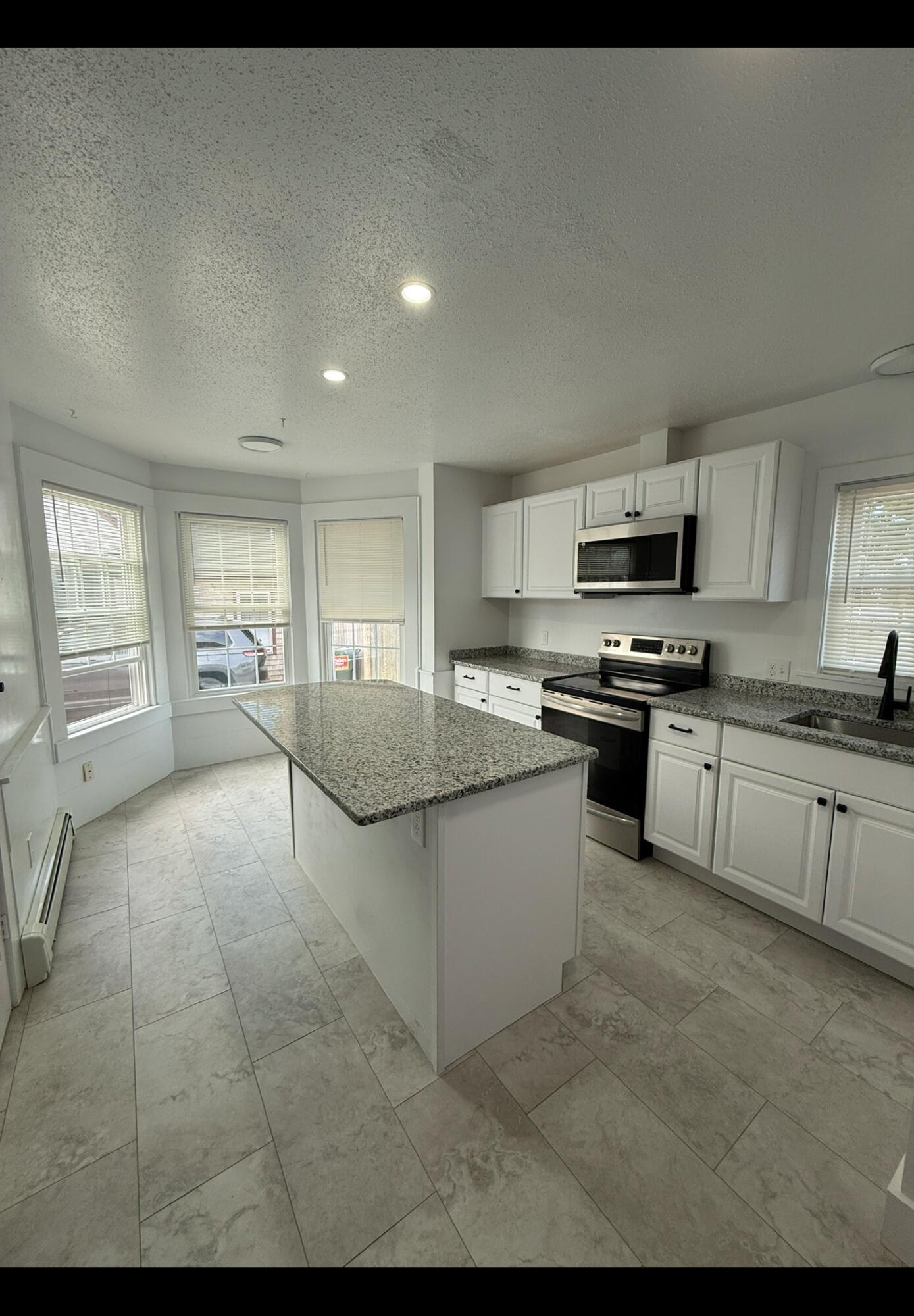 21 B Pleasant Street, Unit 8 Barnstable, MA 02601 - Photo 2 of 6 IMG_0028