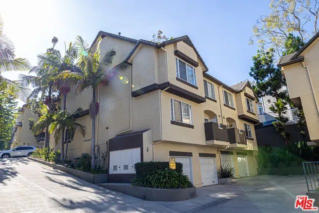 $749,000 | 4600 Don Lorenzo Drive, Unit 4, Los Angeles, CA 90008