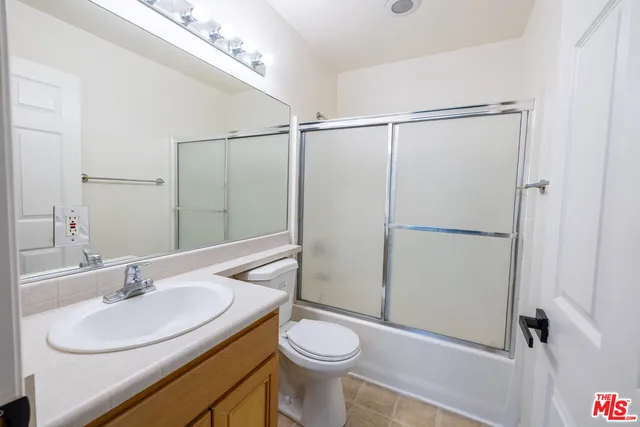 $749,000 | 4600 Don Lorenzo Drive, Unit 4, Los Angeles, CA 90008