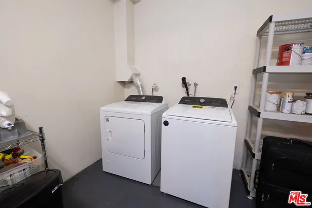 $749,000 | 4600 Don Lorenzo Drive, Unit 4, Los Angeles, CA 90008