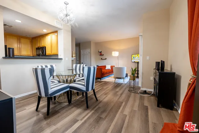 $749,000 | 4600 Don Lorenzo Drive, Unit 4, Los Angeles, CA 90008