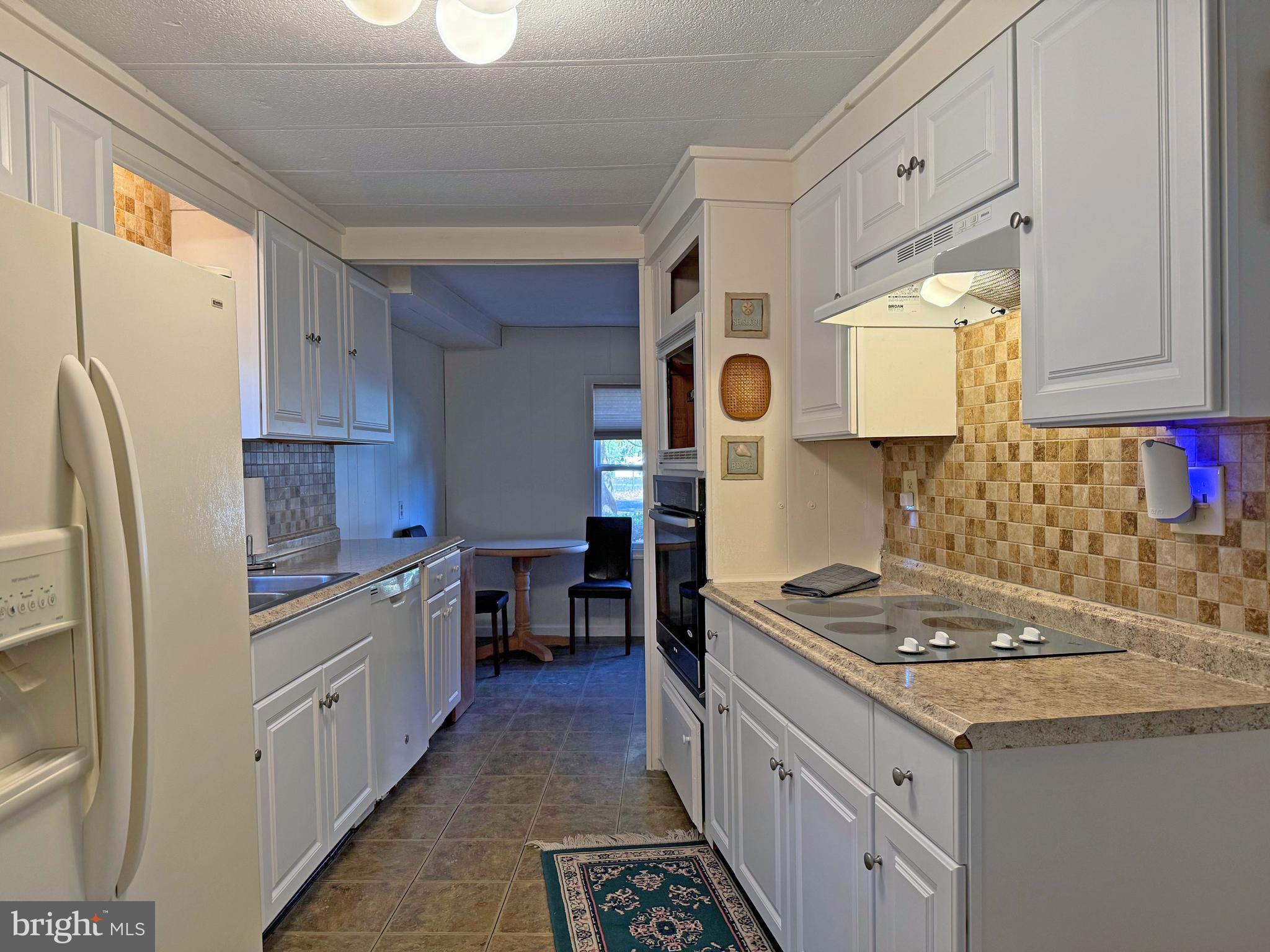 19666 Princess Street, Unit 131 Rehoboth Beach, DE 19971 - Photo 8 of 35 Kitchen