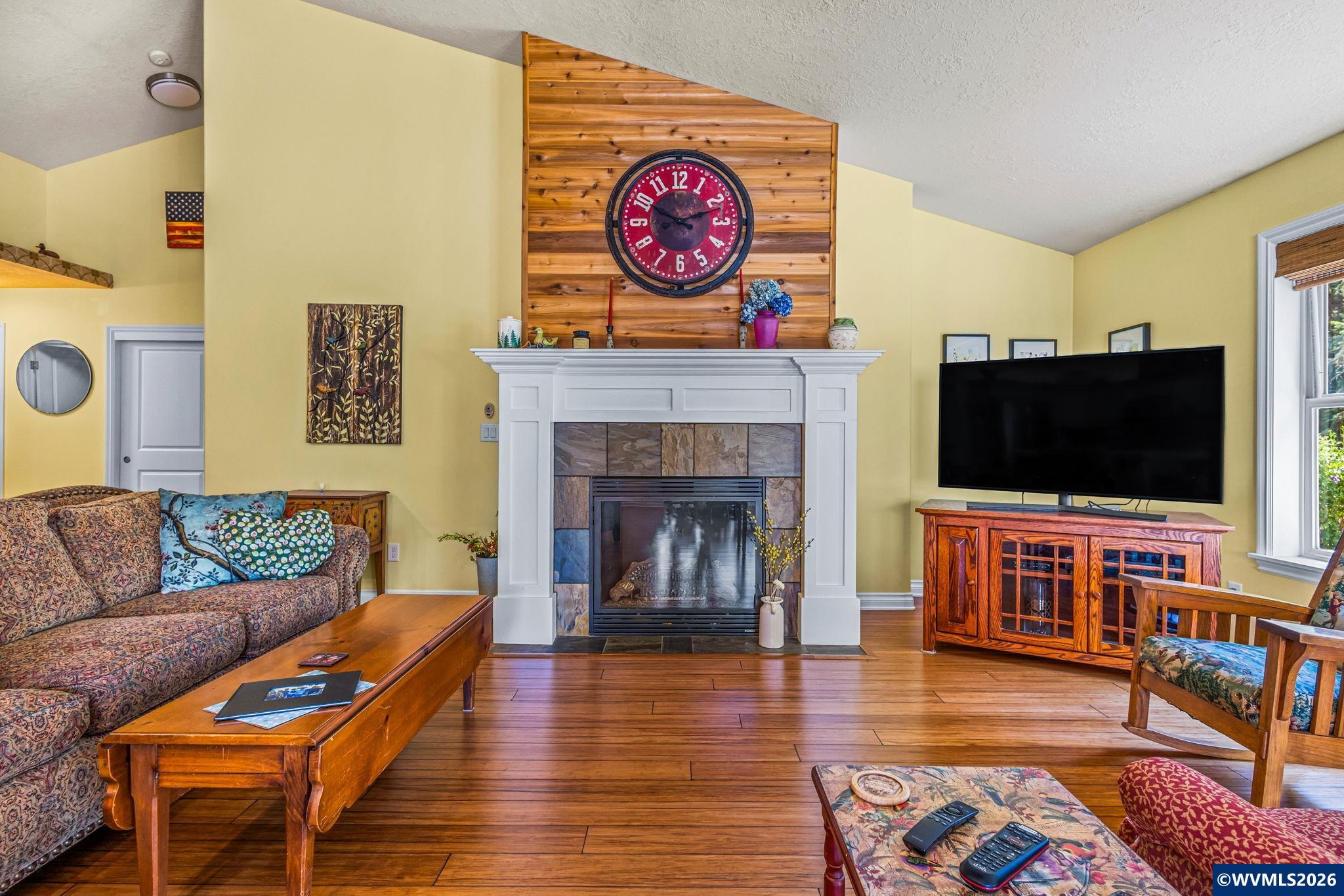 5860 Delaney Road Southeast Turner, OR 97392 - Photo 12 of 36 Gallery Image 12