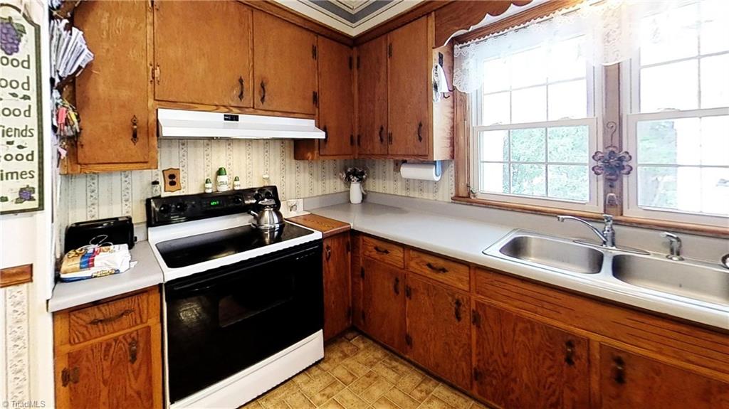 1016 Center Church Road Eden, NC 27288 - Photo 5 of 24 Gallery Image 5
