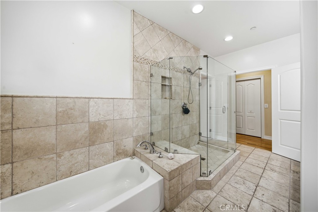 13675 Davenport Road Agua Dulce, CA 91390 - Photo 28 of 51 Upstairs full bathroom#3