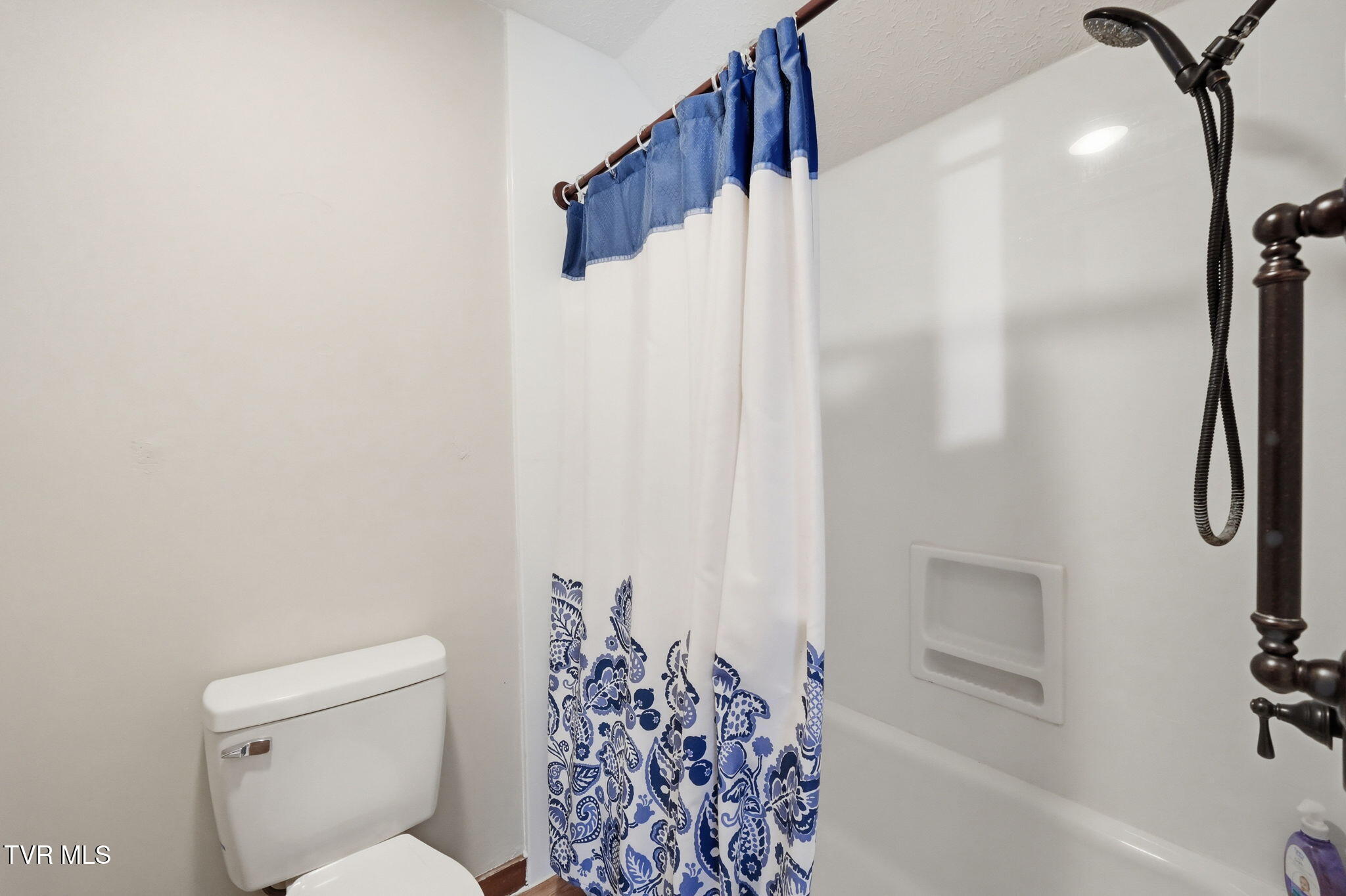 138 Columbine Road Kingsport, TN 37660 - Photo 24 of 50 19-web-or-mls-022_DSC03290