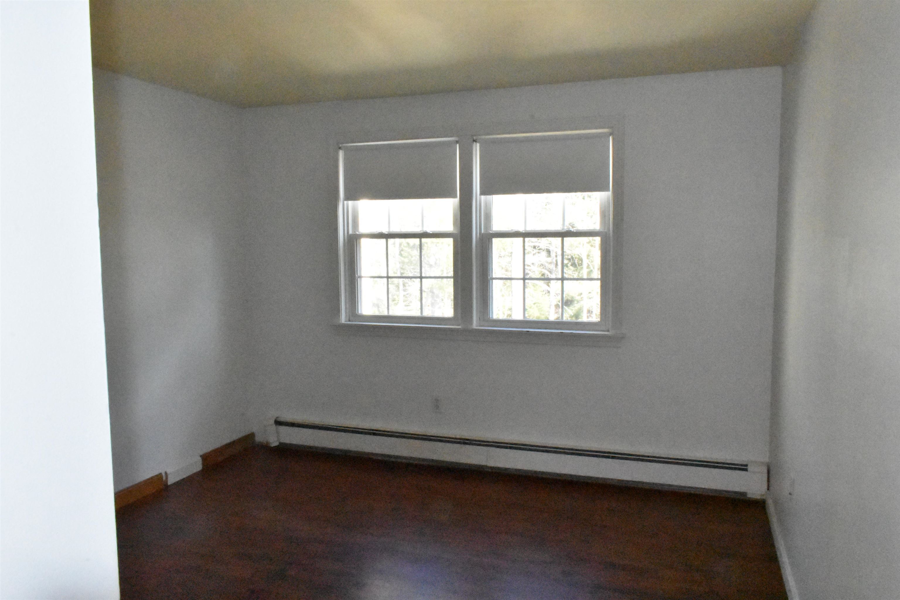 212 Raymond Road, Unit 1 Nottingham, NH 03290 - Photo 17 of 40