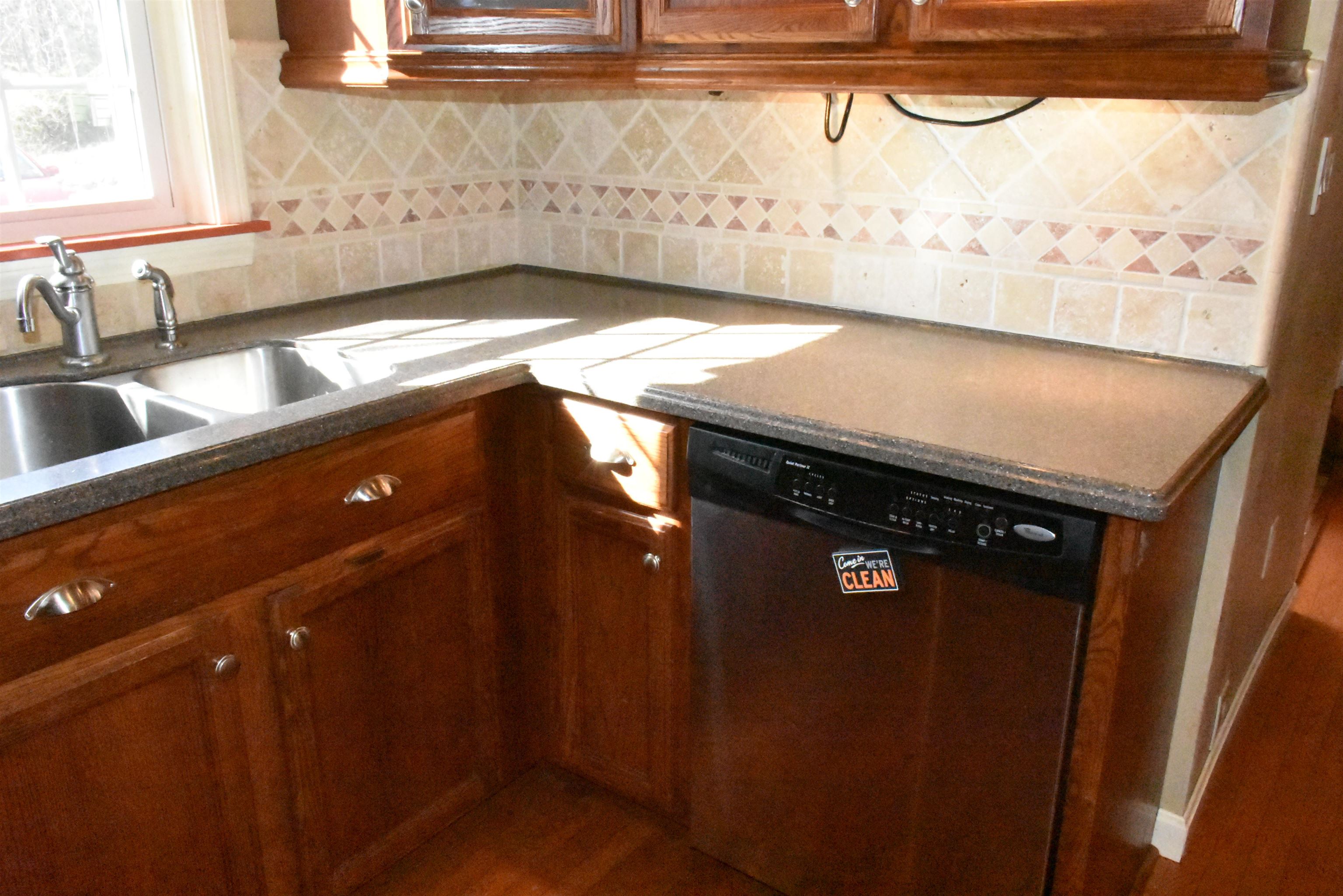 212 Raymond Road, Unit 1 Nottingham, NH 03290 - Photo 10 of 40