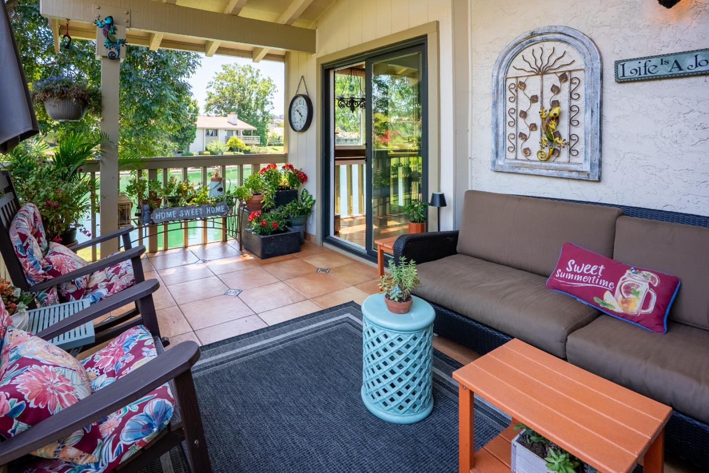 8386 Riesling Way San Jose, CA 95135 - Photo 15 of 45 a living room with furniture and a potted plant