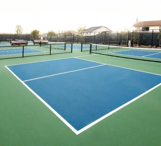 a view of a tennis court