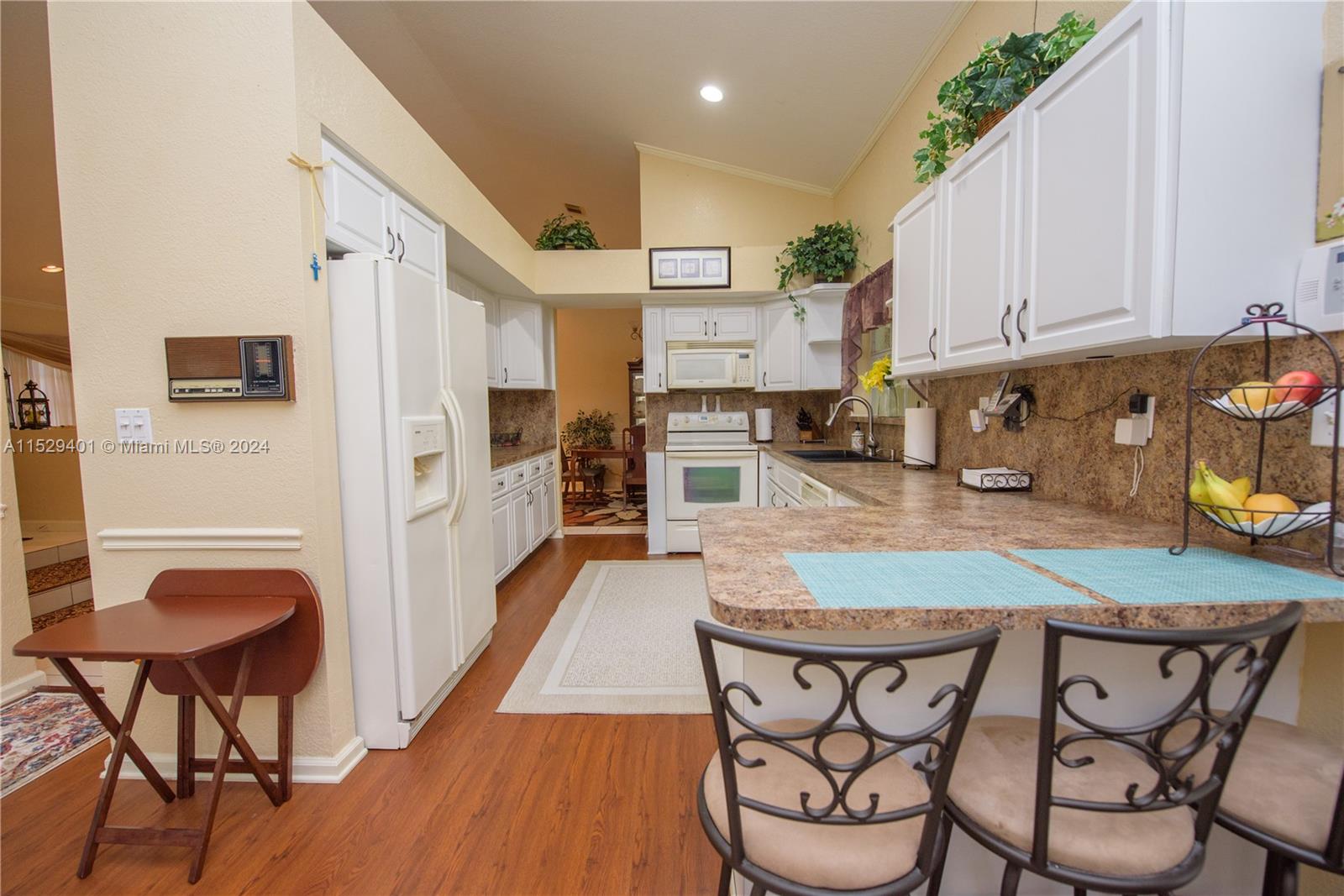 1712 Egret Road Homestead, FL 33035 - Photo 13 of 43 Gallery Image 13