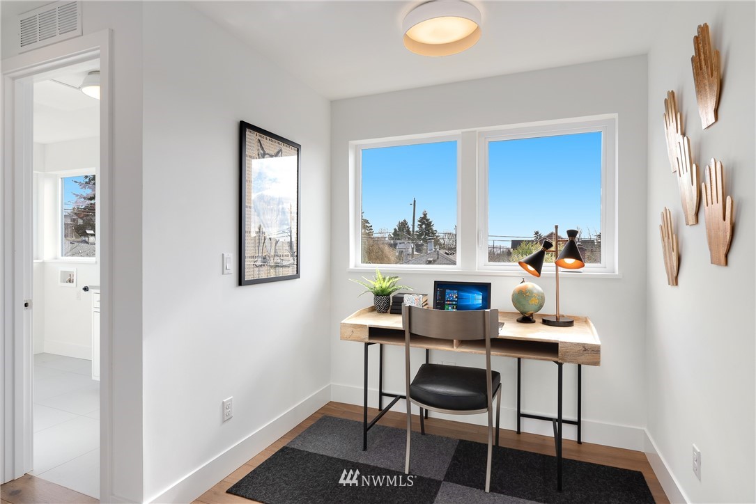 8513 4th Avenue Northeast Seattle, WA 98115 - Photo 14 of 33