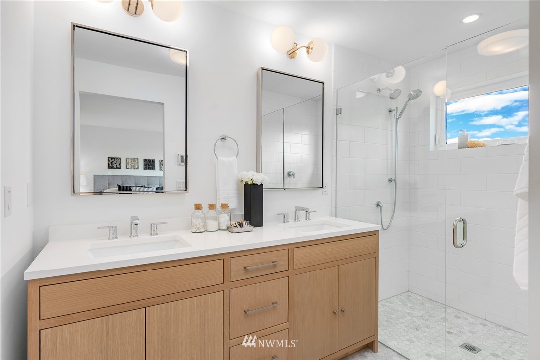 8513 4th Avenue Northeast Seattle, WA 98115 - Photo 19 of 33