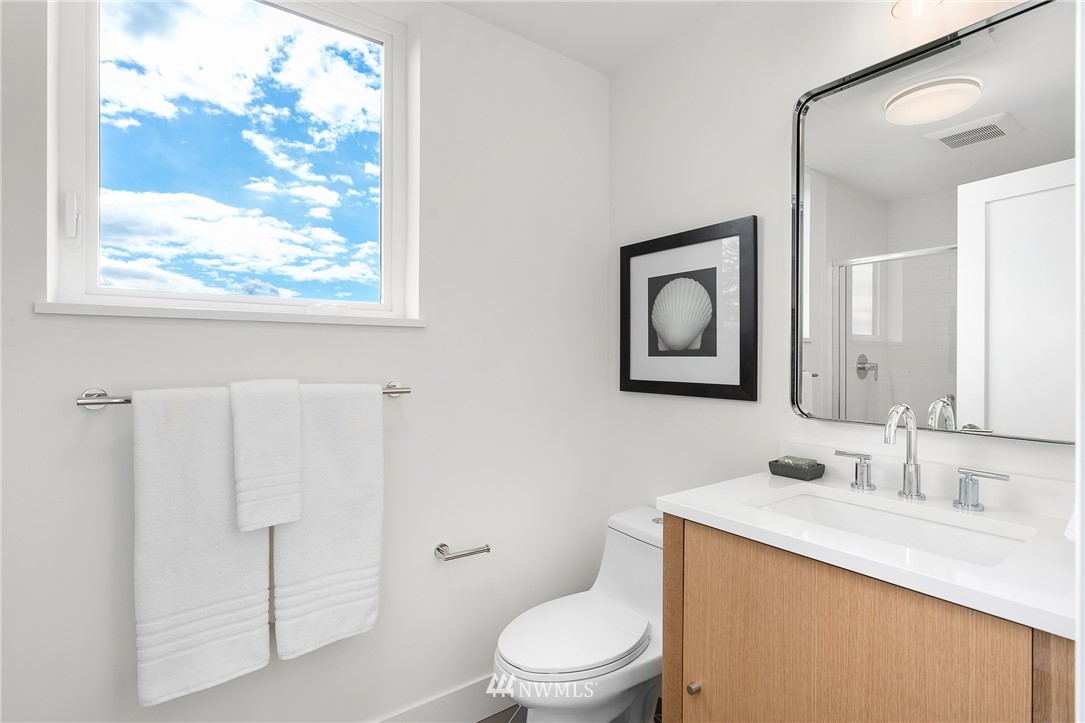 8513 4th Avenue Northeast Seattle, WA 98115 - Photo 22 of 33