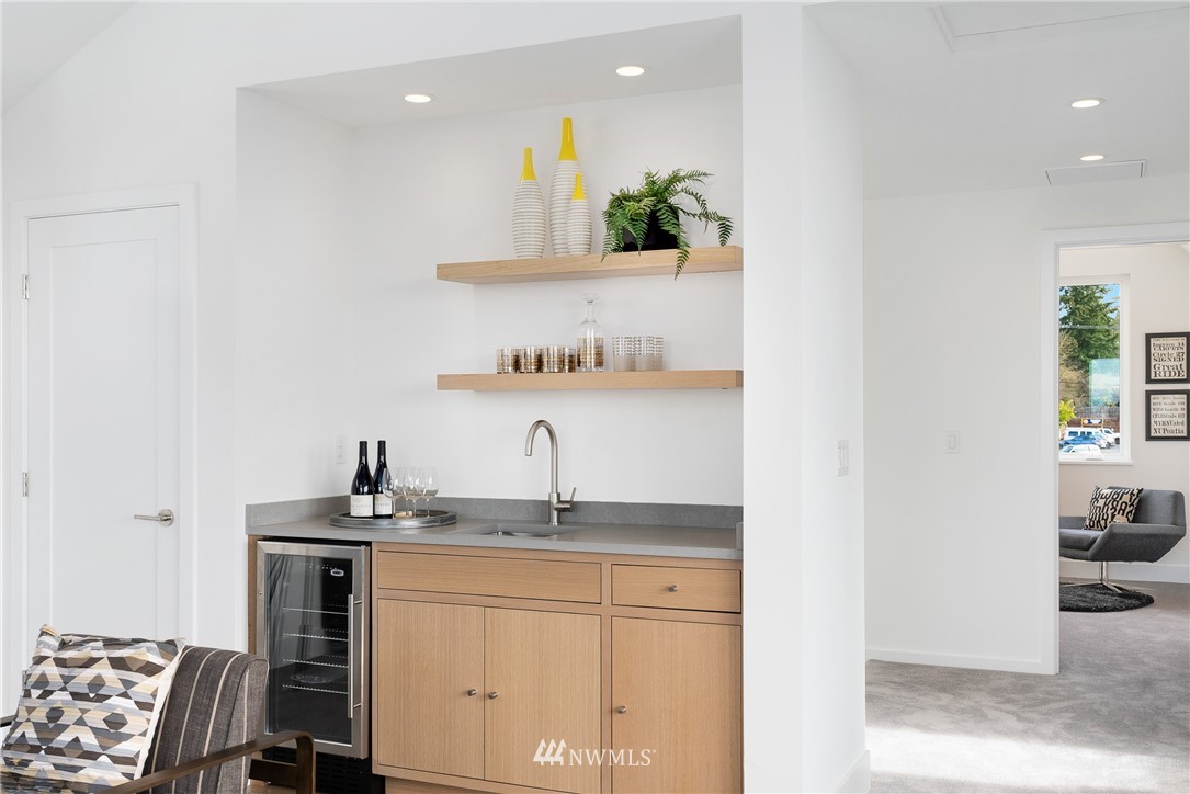 8513 4th Avenue Northeast Seattle, WA 98115 - Photo 24 of 33