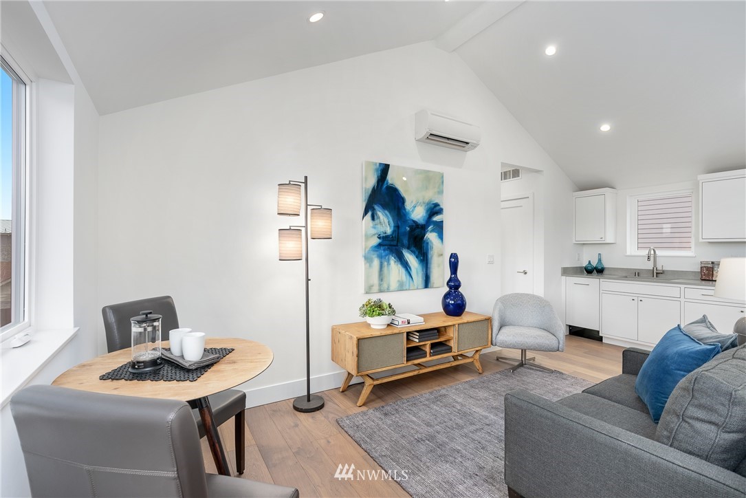 8513 4th Avenue Northeast Seattle, WA 98115 - Photo 28 of 33