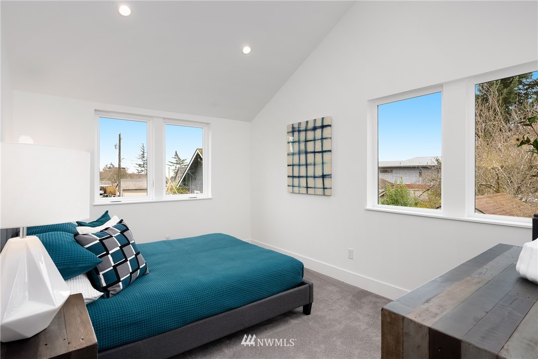 8513 4th Avenue Northeast Seattle, WA 98115 - Photo 30 of 33