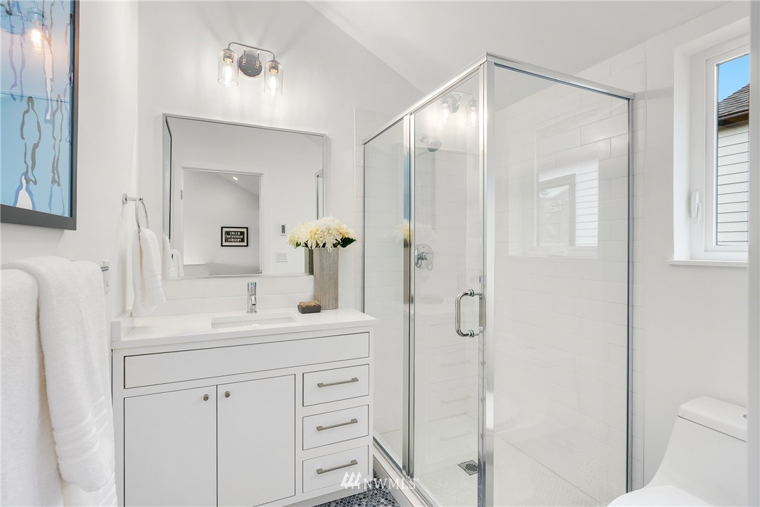 8513 4th Avenue Northeast Seattle, WA 98115 - Photo 31 of 33