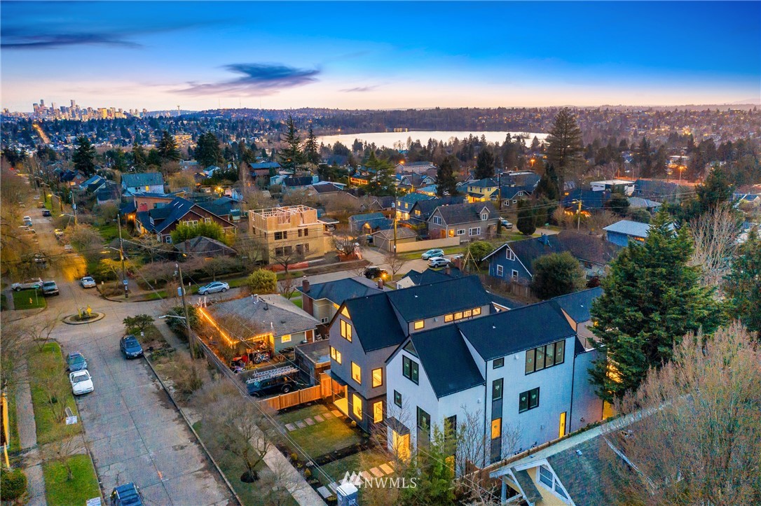 8513 4th Avenue Northeast Seattle, WA 98115 - Photo 32 of 33