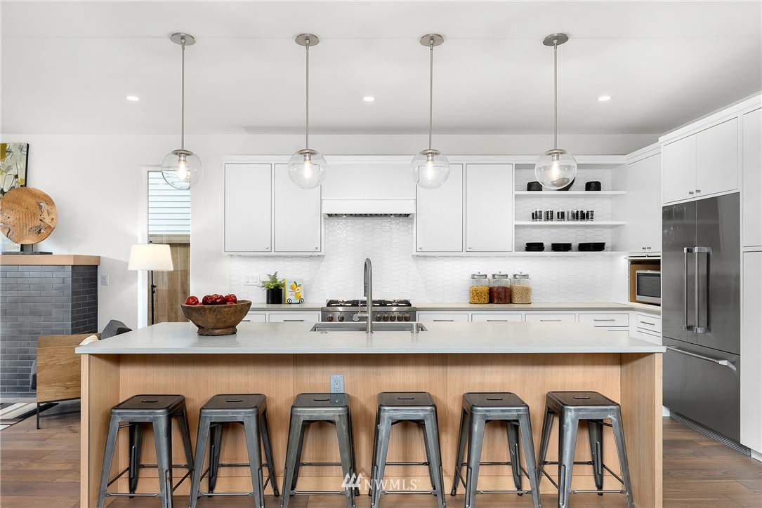 8513 4th Avenue Northeast Seattle, WA 98115 - Photo 6 of 33