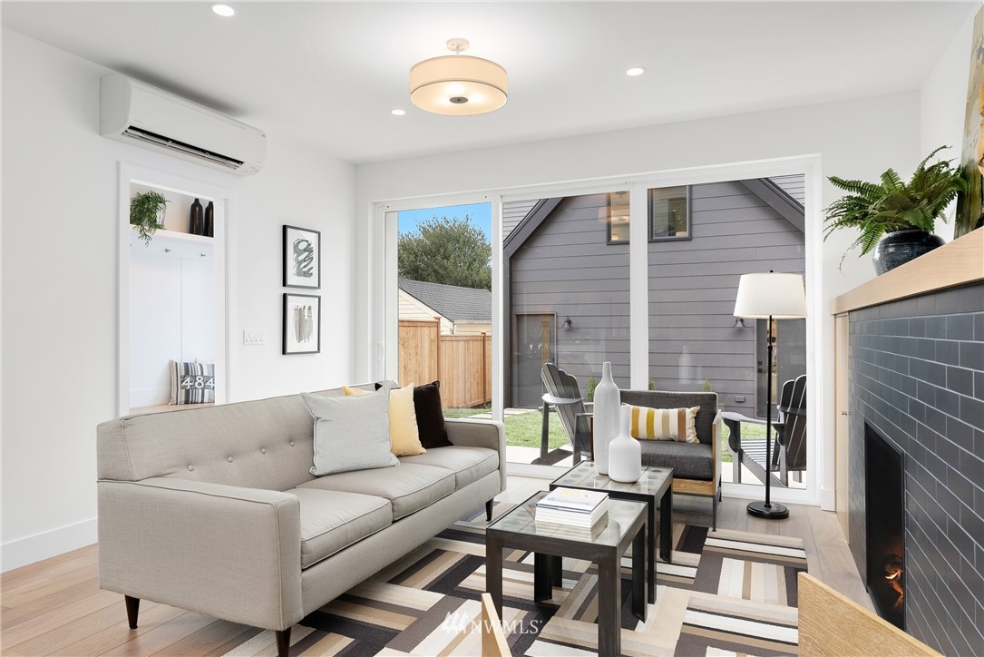 8513 4th Avenue Northeast Seattle, WA 98115 - Photo 9 of 33