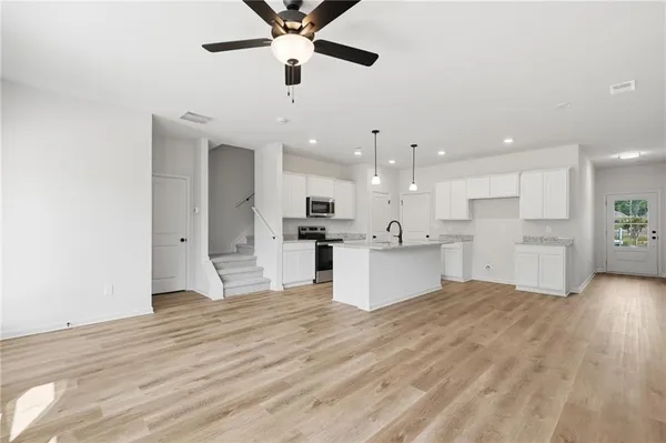 $2,300 | 299 Summit View Lane, Unit 5, Jasper, GA 30143
