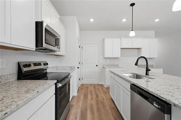 $2,300 | 299 Summit View Lane, Unit 5, Jasper, GA 30143