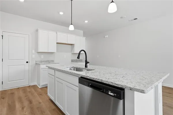 $2,300 | 299 Summit View Lane, Unit 5, Jasper, GA 30143
