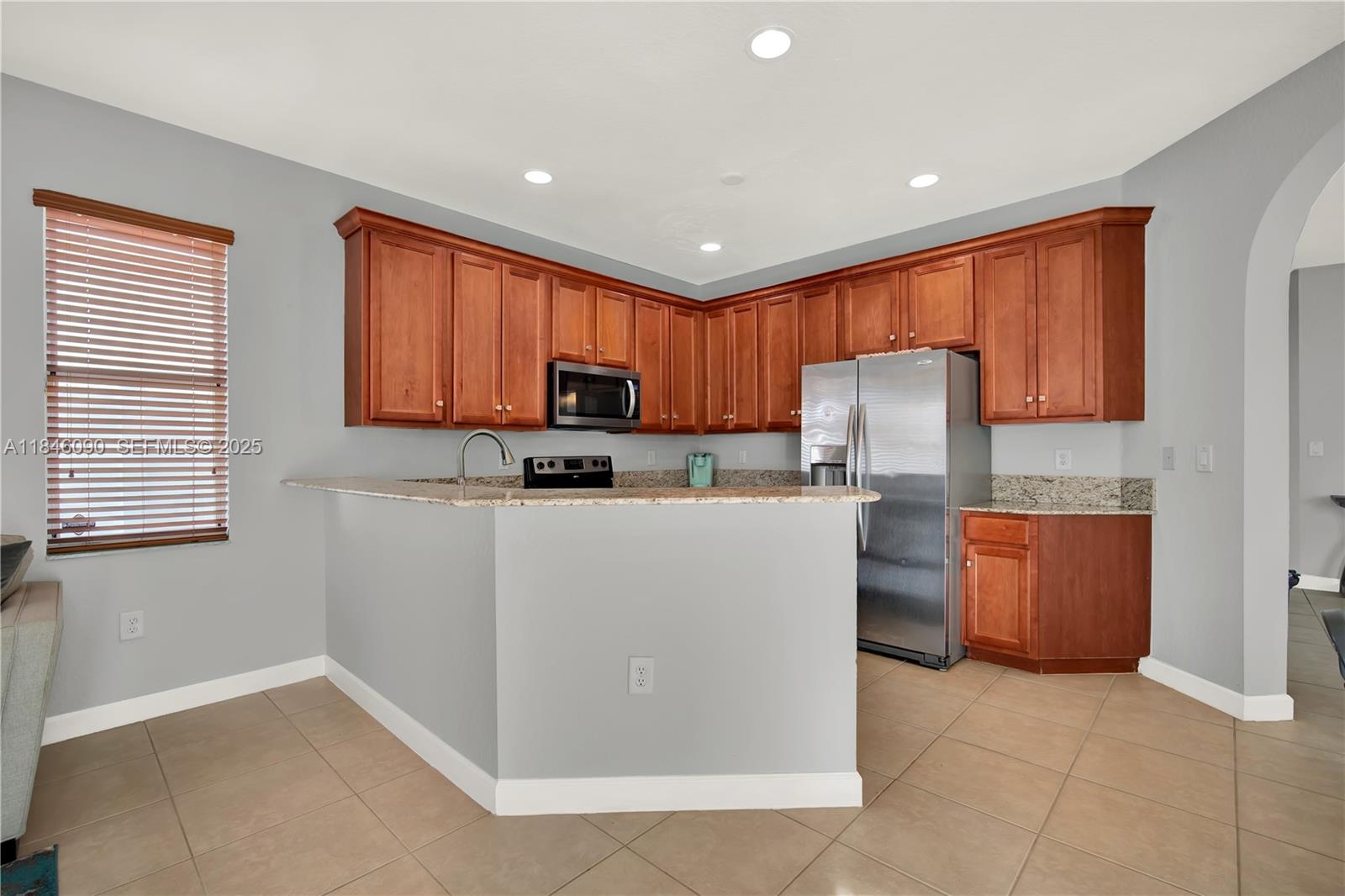 1081 Northeast 40th Road Homestead, FL 33033 - Photo 10 of 38 Gallery Image 10