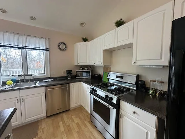 $649,000 | 608 Atlantic Highway, Northport, ME 04849